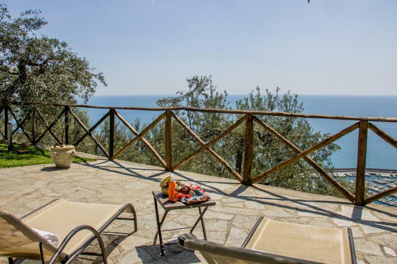 Villa Degli Ulivi B&B ฟีนาเลลีกูเร ภายนอก รูปภาพ