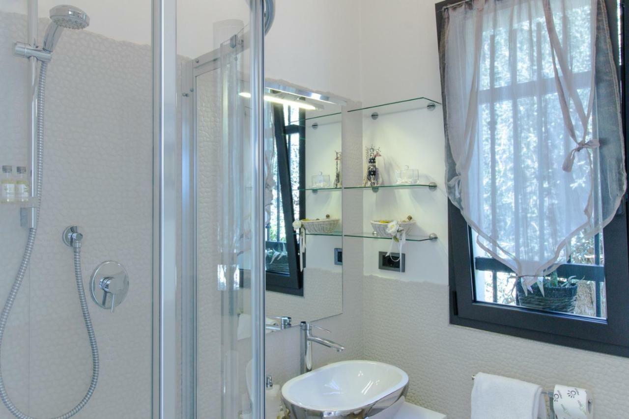 Villa Degli Ulivi B&B ฟีนาเลลีกูเร ภายนอก รูปภาพ