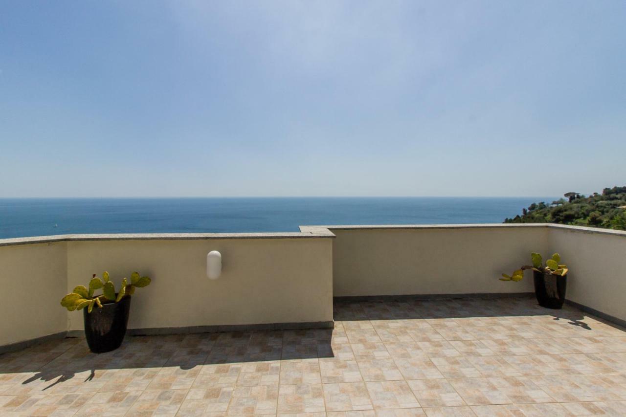 Villa Degli Ulivi B&B ฟีนาเลลีกูเร ภายนอก รูปภาพ