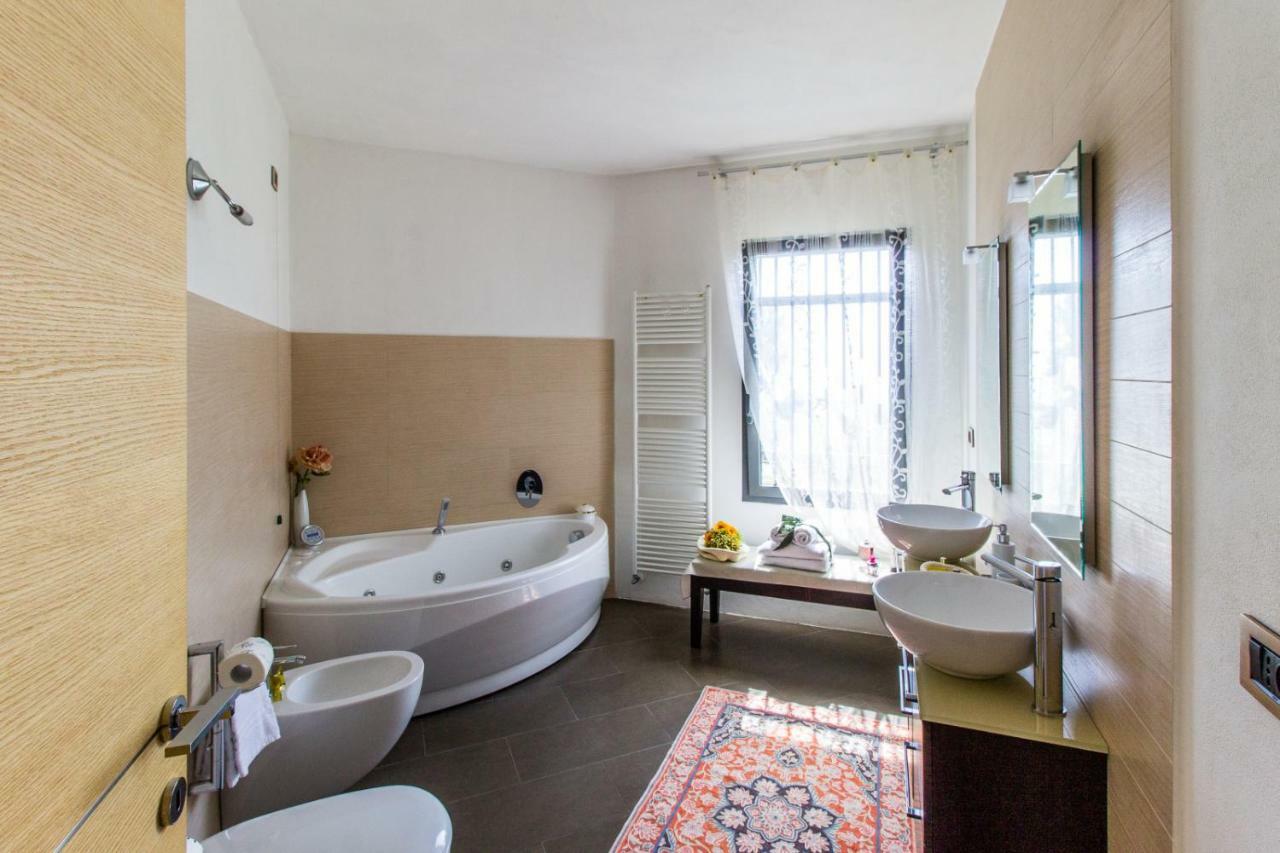 Villa Degli Ulivi B&B ฟีนาเลลีกูเร ภายนอก รูปภาพ